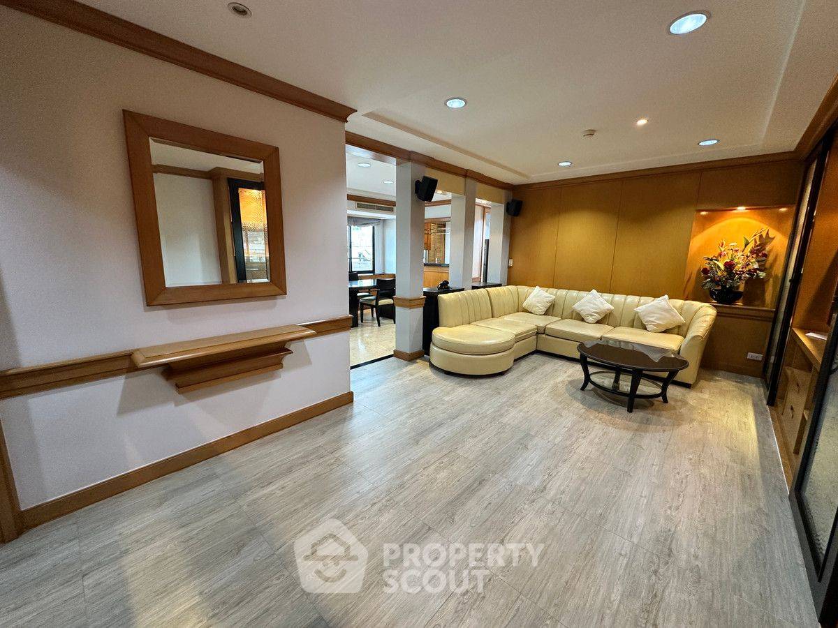 3-bed condo for sale, 163 sqm, Si Phraya River View Condominium