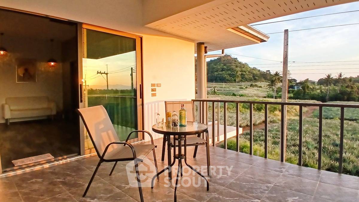 picture Pet-Friendly 4-BR Villa, 240 Sqm, Wang Phong, Pran Buri (ID 3373604) - 26/50