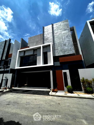 Houses for rent Bangkok : 4-BR House at BuGaan Krungthep Kreetha in Hua Mak (ID 3370319)