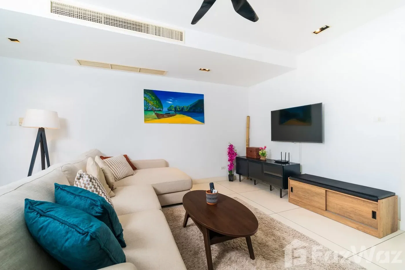 picture Modern 2-Bed Condo for Rent and Sale in Grove Gardens, Cape 1763552 - 3/19