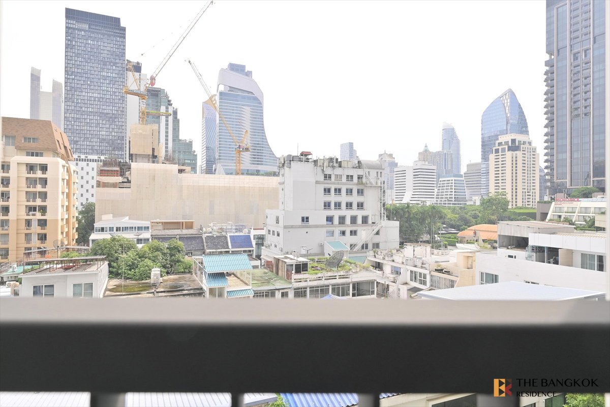picture 💎 Exclusive Unit 💎 Life One Wireless, ✨ Premium Location, Beautiful Modern Interior with Warm Tones 🌆 1BR 35.11 sq.m. 5MB, Near BTS Ploenchit - 9/11