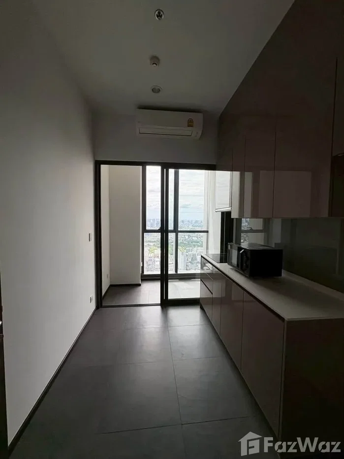 picture Expansive Penthouse 220 Sq.M. | High Floor 48F 6837736 - 17/18