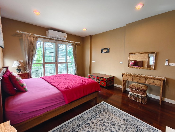 รูป ขายบ้านพูลวิลล่าบางแสน The Rayal Sam Muk Villa บางแสน บ้านเดี่ยวพร้อมสระว่ายน้ำส่วนตัว 91 ตรว. ราคามีส่วนลด - รูปที่ 6/17