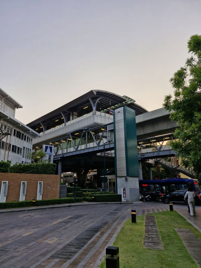picture Condo close yo to BTS Ratchayothin for rent - 23/31