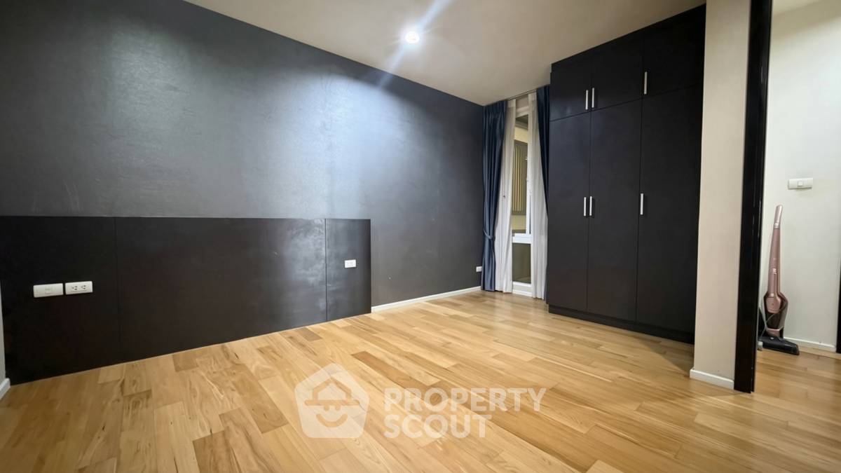 picture Spacious 2-BR 128 Sqm At Villa Sikhara Condominium (ID 3376522) - 6/9