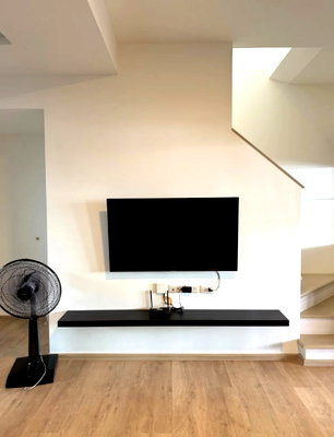 Townhouses for rent Bang Pu Industrial Estate : 2-Story Townhouse for Rent: Villaggio 2 Srinakarin-Bangna | 2 Bedrooms, 3 Bathrooms, 19 Sq. Wah | 25,000 Baht/Month