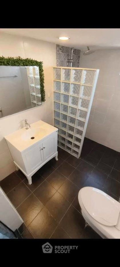 picture 2-BR Condo at Beverly Tower near ARL Makkasan (ID 2594127) - 12/22