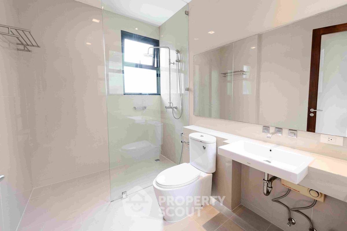 picture Pet-Friendly 3-BR House, 250 Sqm, Phrom Phong, BTS Phrom Phong (ID 3374855) - 12/24