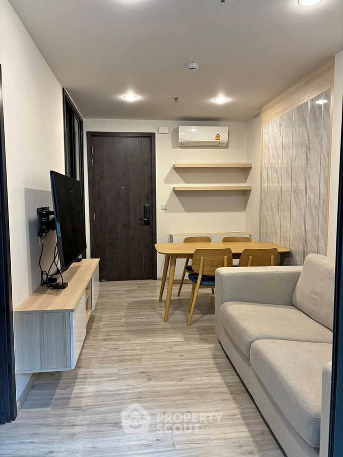 picture 100m To MRT Huai Khwang | 1-BR At XT Huaikhwang (ID 3374002) - 1/9