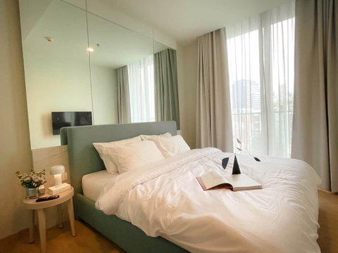 Condo for Rent: Noble Around 33 - 2 Bedrooms, 2 Bathrooms - 65 sq.m. - Rent 55,000 THB/month [BWr2610017]