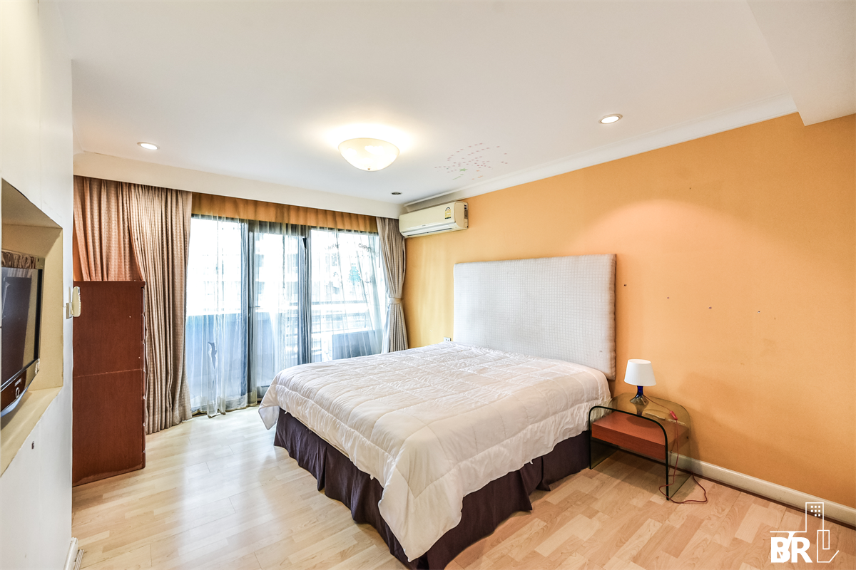 picture Special price, hurry before it’s gone Mahogany Tower - 7/10