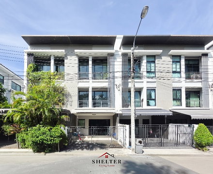 ใช้ชีวิตติดเมือง! ทาวน์โฮม 3 ชั้น ซอยรามคำแหง 39 เข้าออกได้หลายเส้นทางใกล้ทางด่วนศรีรัชเพียง 10 นาที