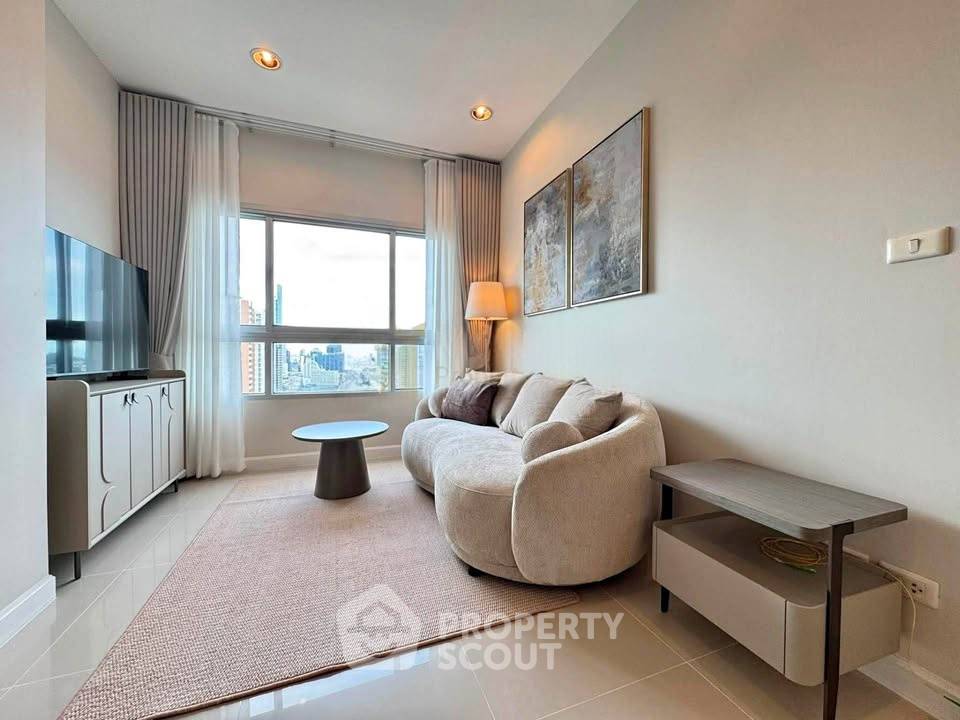 picture 2-BR Condo at Q House Sathon near BTS Krung Thon Buri (ID 3328786) - 1/4