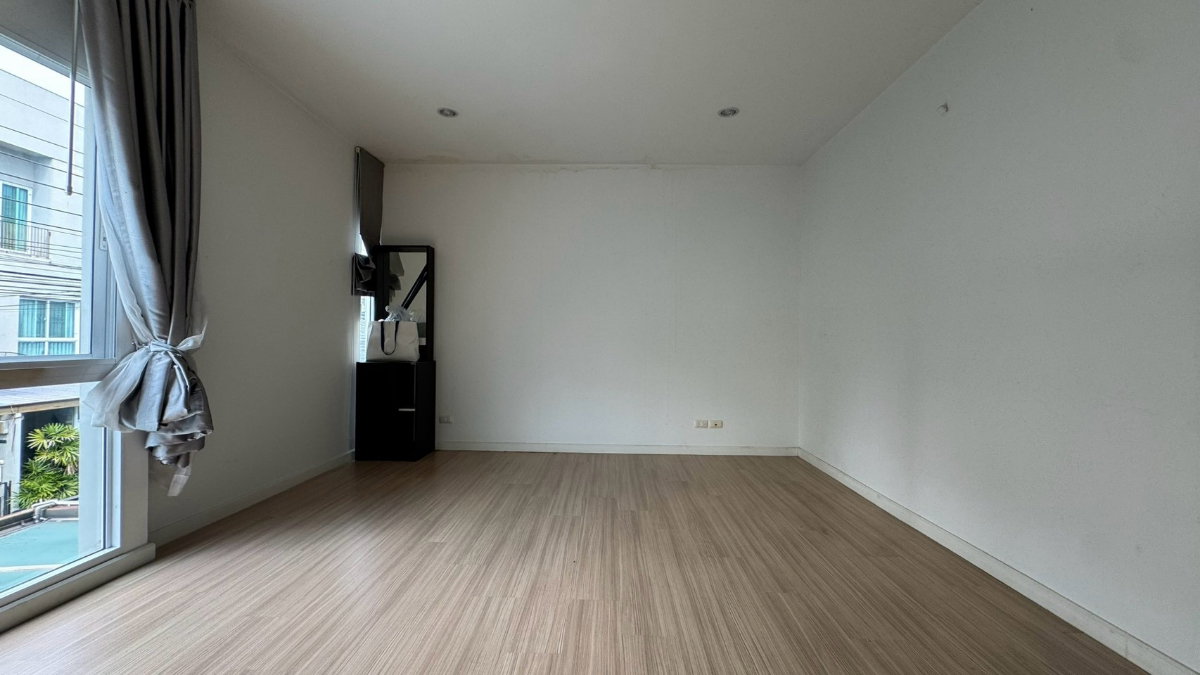 รูป ถูกมากทาวน์โฮม 3ชั้น Patio แจ้งวัฒนะ ใกล้รถไฟฟ้าและทางด่วน Yield สูง - รูปที่ 8/15