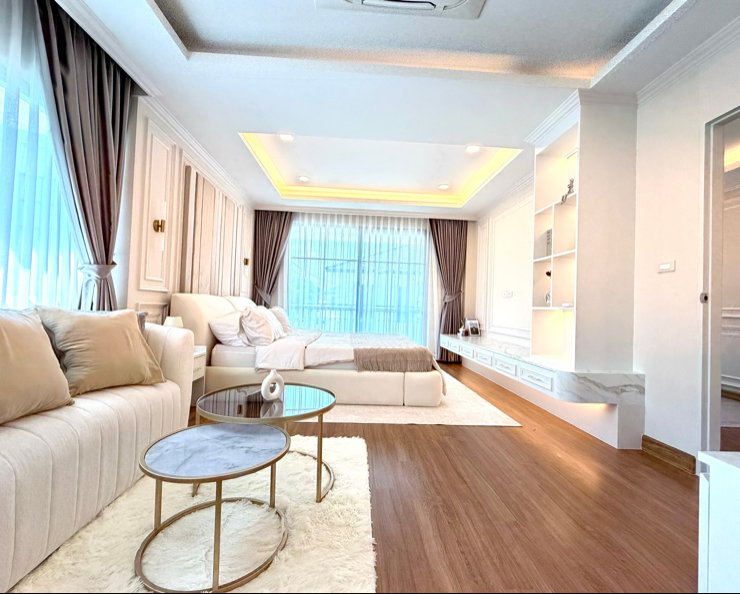picture Large, luxurious rental house; fully furnished and equipped with appliances. - 40/50