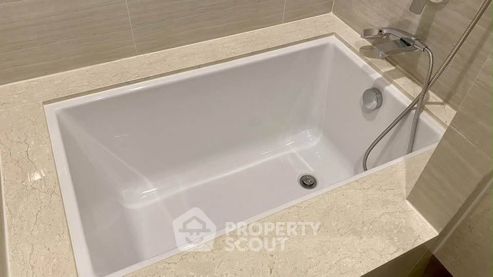 picture 3-BR Condo For Rent At Noble Be 33 Near BTS Phrom Phong (ID 3332372) - 8/14