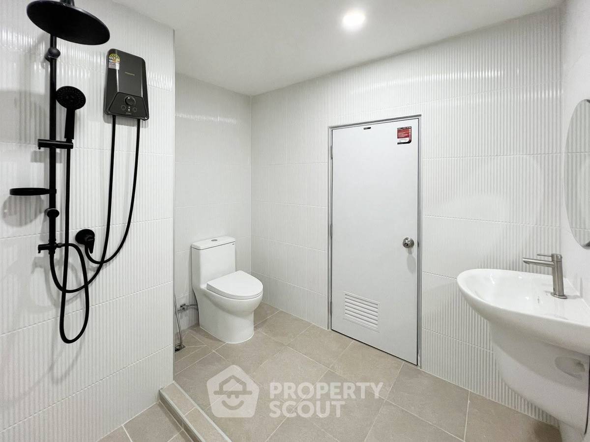 รูป คอนโด 2-ห้องนอน ที่ เดอะ ทรีโอ การ์เด้นท์ คอนโดมิเนียม ใน หนองบอน (ID 3373001) - รูปที่ 3/11