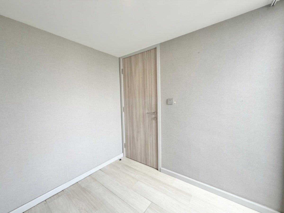 picture Knightsbridge Prime Sathorn | Duplex, 34th Floor, Corner Unit | 39.56 sq.m. | Only 5.99 million Baht. - 12/37