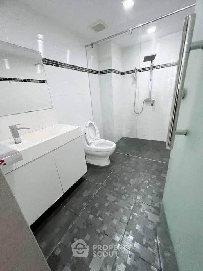 picture 2-BR Condo at Park Royal 3 Pattaya close to Phratamnak (ID 2986026) - 7/11