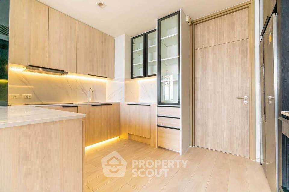 picture 2-BR Condo at Noble Ploenchit near BTS Phloen Chit (ID 2738132) - 3/9