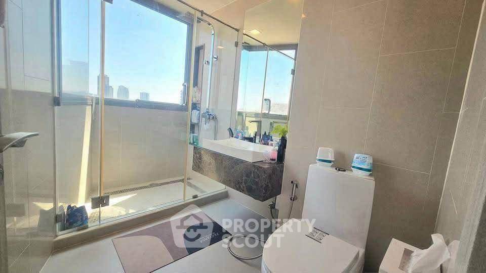 picture 1-BR Condo at The Peak Towers close to Phratamnak (ID 3331631) - 6/10