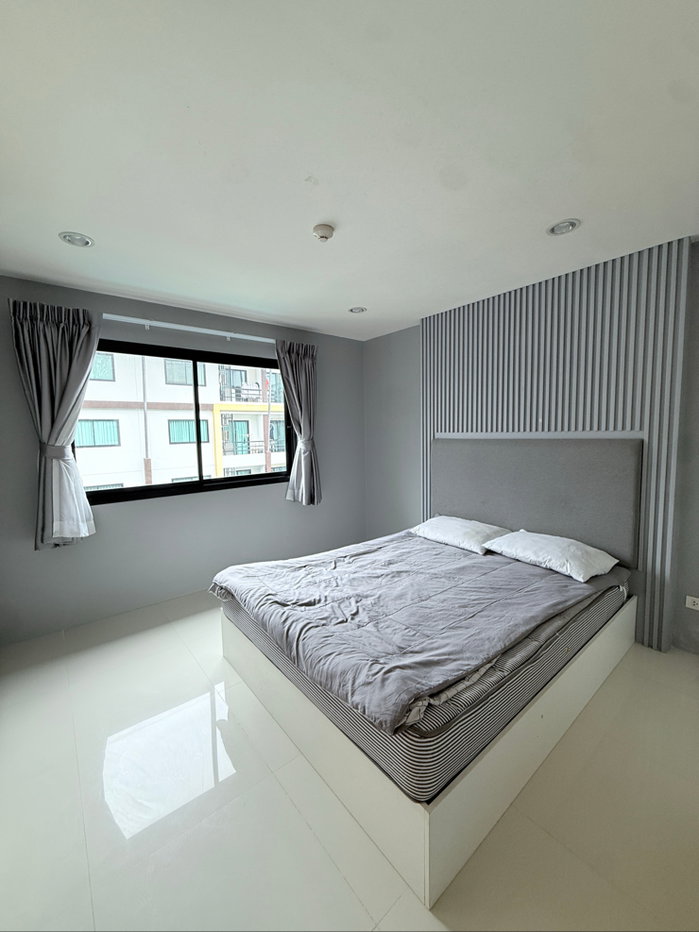 picture Condo for sale, Ratchaporn Place, poolside room - 1/11