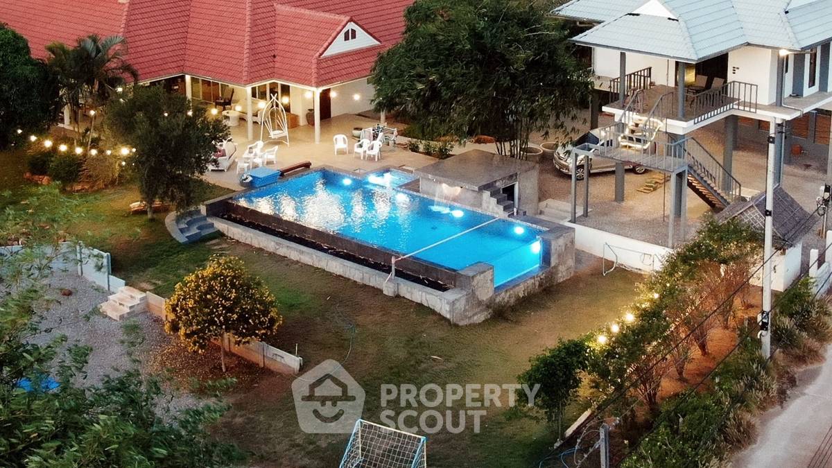 picture Pet-Friendly 4-BR Villa, 240 Sqm, Wang Phong, Pran Buri (ID 3373604) - 35/50