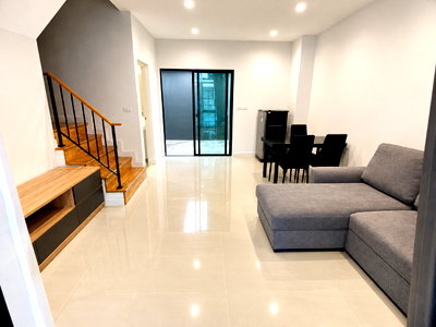 ทาวน์โฮม สนามบินสุวรรณภูมิ : ขาย Townhome VERVE Rama 9 บ้านสไตล์ Modern Loft จาก SC Asset บ้านสวย ทำเลกรุงเทพกรีฑา–พระราม 9 | ต่อเติมพร้อมอยู่ | จอดรถ 2 คัน