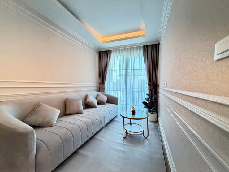 picture Large, luxurious rental house; fully furnished and equipped with appliances. - 49/50