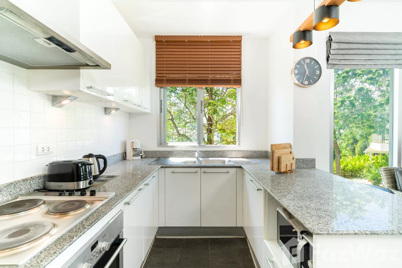 picture Modern 2-Bed Condo for Rent and Sale in Grove Gardens, Cape 1763552 - 8/19