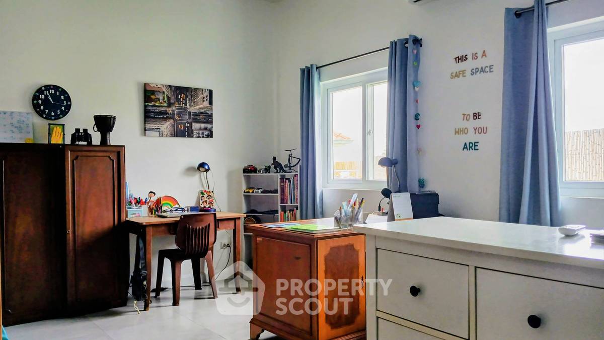 picture Pet-Friendly 4-BR Villa, 240 Sqm, Wang Phong, Pran Buri (ID 3373604) - 29/50