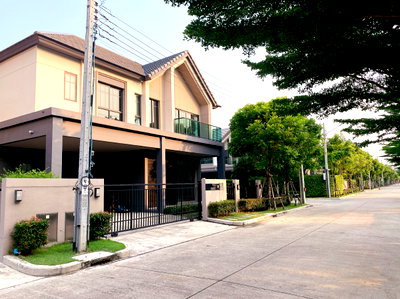 บ้านเดี่ยว นนทบุรี :  ขายด่วน !!เจ้าของขายเอง!! Bangkok Boulevard บางกอก บูเลอวาร์ด สาทร-ปิ่นเกล้า2  หน้าสวน