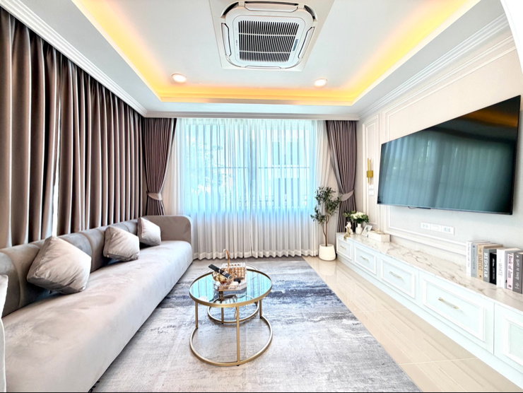 picture Large, luxurious rental house; fully furnished and equipped with appliances. - 20/50