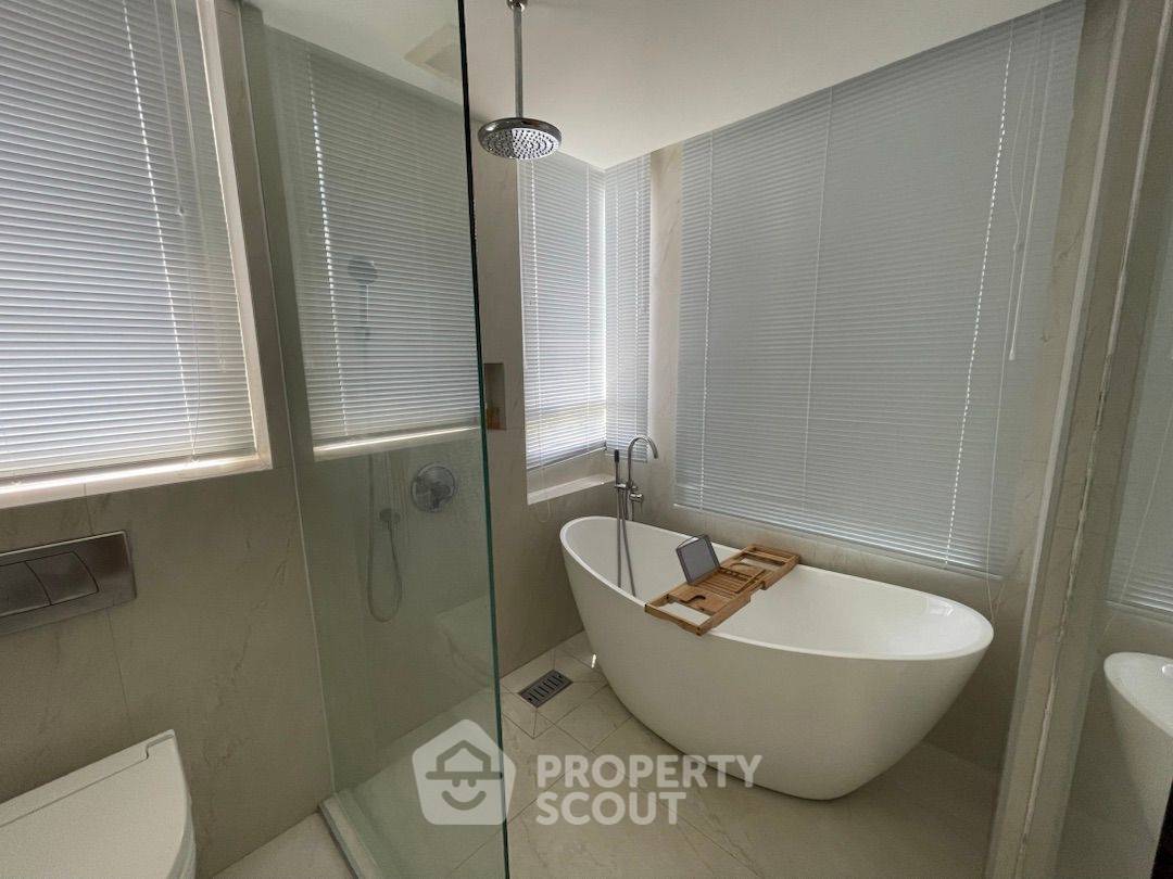 picture Pet-Friendly 19th-Floor 1-BR Aequa Sukhumvit 49 Near BTS Thong Lor (ID 3373351) - 10/11