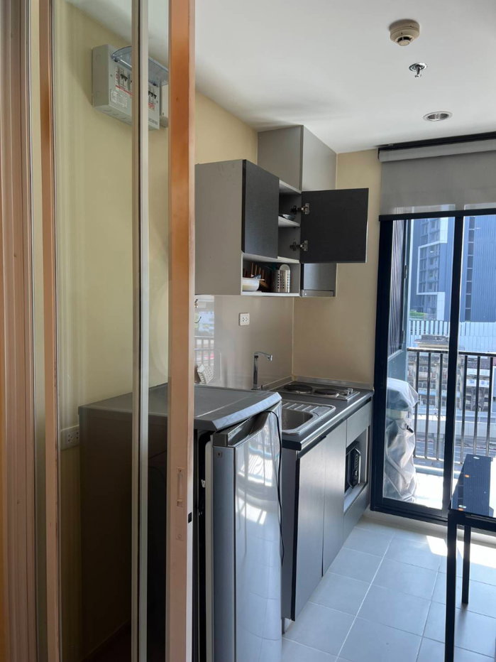 picture Fully Furnished Condo for rent with high quality appliances - 4/11