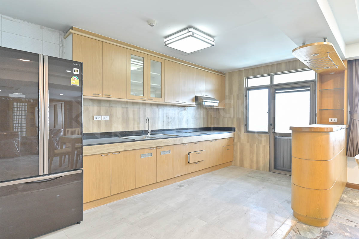 picture Royal Castle Sukhumvit near BTS Phrom Phong Hurry to book!! Popular rare units - 7/10