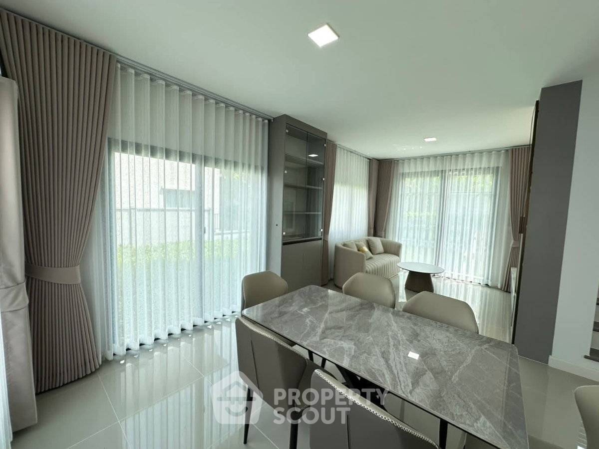 รูป บ้านแฝด 3 ห้องนอน | Baan Klang Muang The Edition Srinakarin-Suanluang (ID 3371291) - รูปที่ 6/11