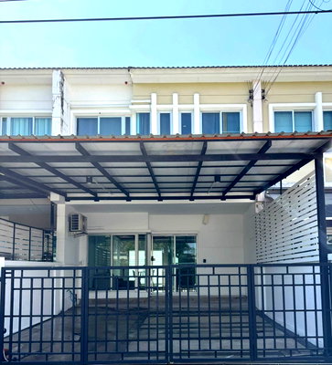 Townhouses for rent Bang Pu Industrial Estate : Vista 180 Thepharak - Wongwaen