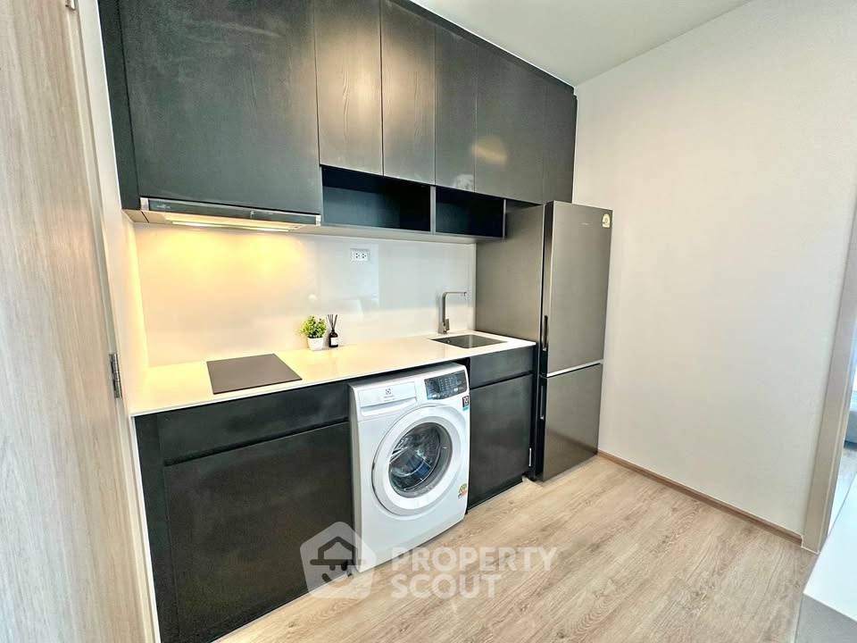 picture 2-BR Condo at Nue District R9 near MRT Phra Ram 9 (ID 3178078) - 1/8