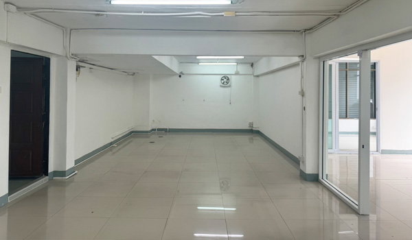 รูป ให้เช่าห้อง 2 คูหา ใกล้ ธ.TTB นิคมบางปู ห้องสวย ติดถนน รีโนเวทพร้อมเข้าอยู่ มีห้องน้ำในตัว สามารถย้ายเข้าได้เลย ตกแต่งเพิ่มเติมได้ - รูปที่ 11/12
