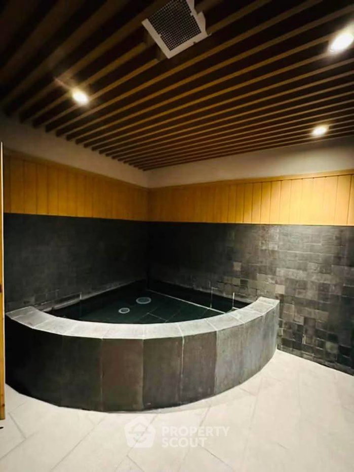 picture 2-BR Condo at Runesu Thonglor 5 near BTS Thong Lor (ID 3082662) - 10/12