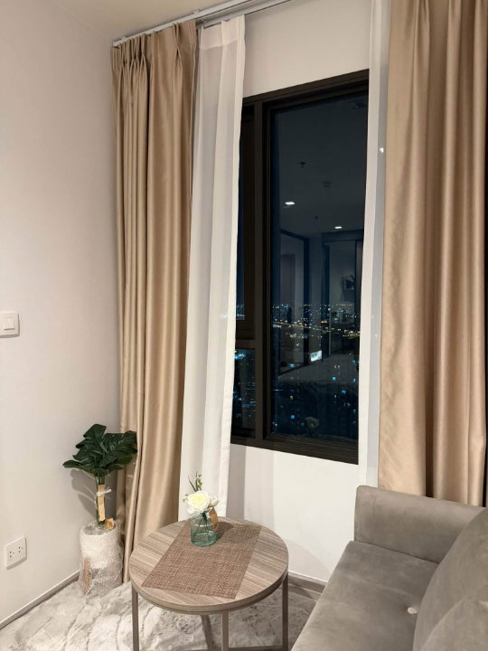 picture code : B53 Life Sathorn Sierra - 7/10