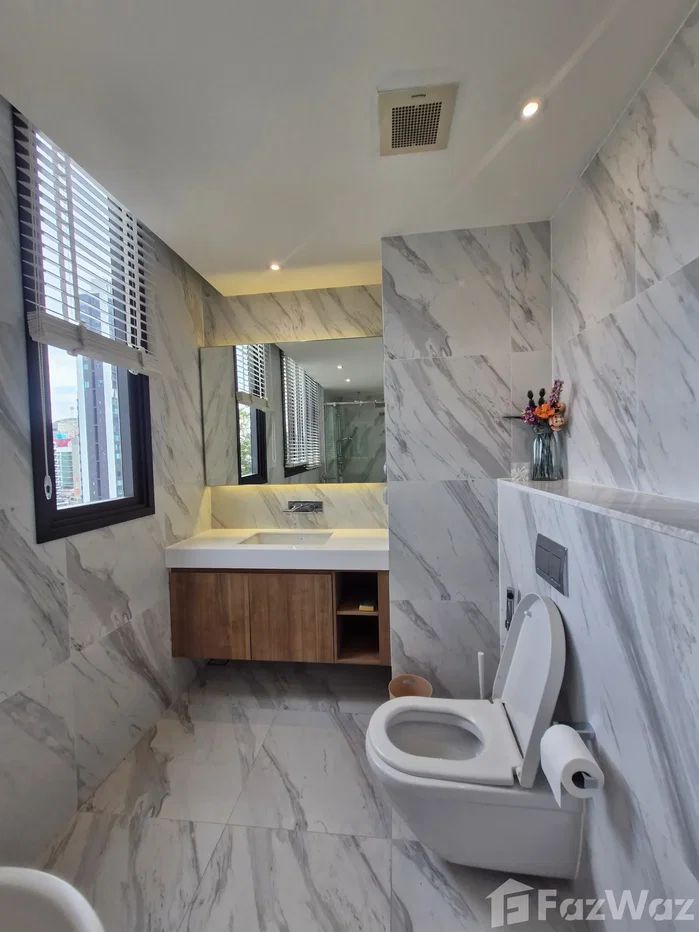 picture 2 Bedroom Condo for rent at Muniq Sukhumvit 23 6843909 - 12/23