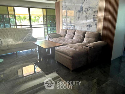Condos for sale : 3-BR Condo at View Talay 2 Condominium Jomtien close to Pattaya South (ID 3371780)