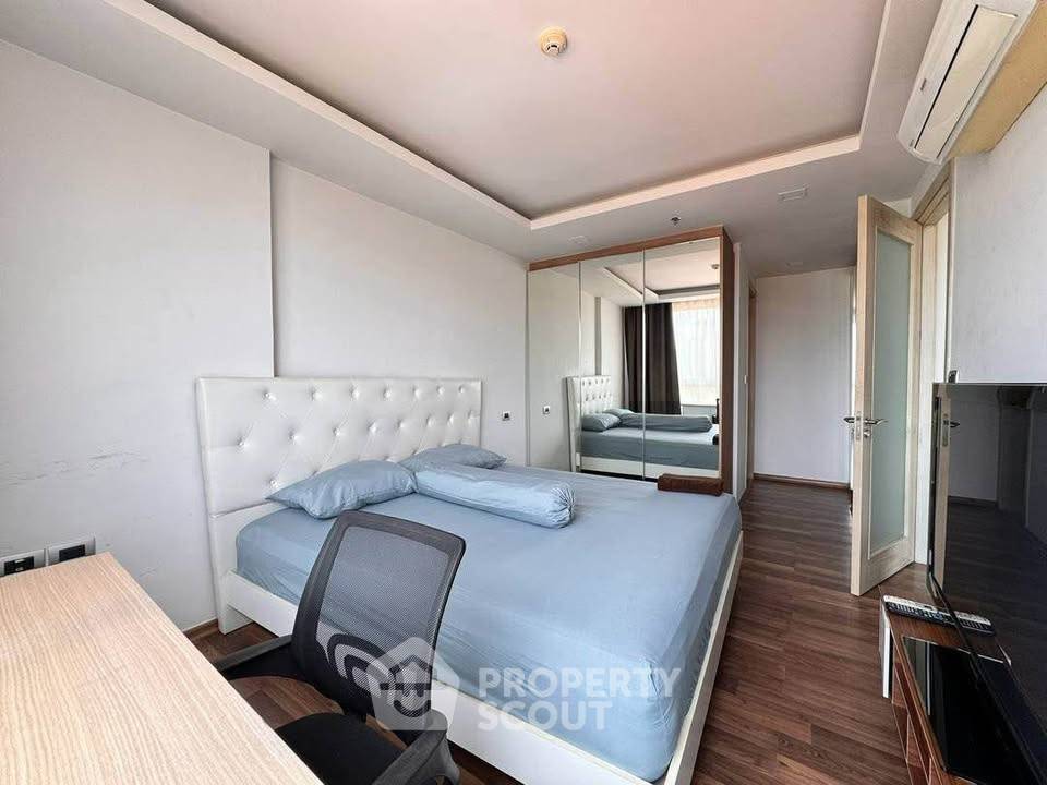 picture 1-Bedroom Condo For Rent At The Peak Towers, Phratamnak (ID 3336326) - 10/15