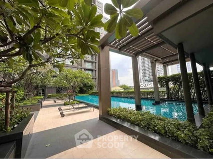 1-BR Condo at Hive Taksin near BTS Wongwian Yai (ID 3377987)