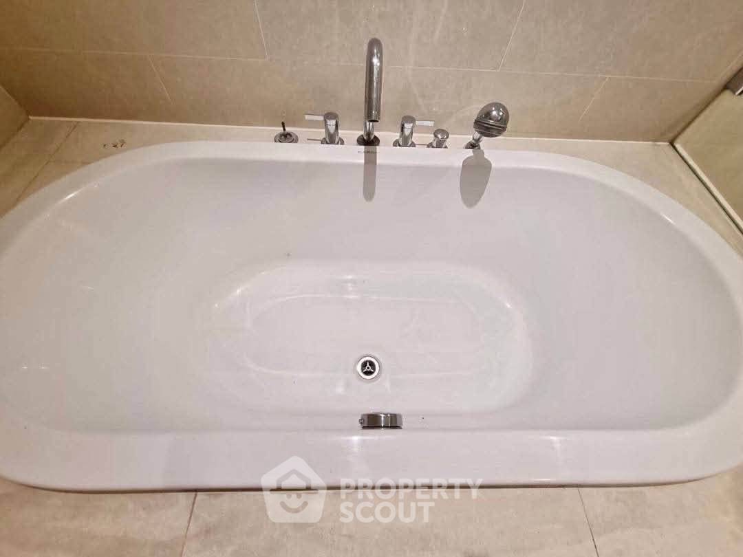 รูป คอนโด 1 ห้องนอน 85 ตร.ม. The Emporio Place ใกล้ BTS พร้อมพงษ์ (ID 3377680) - รูปที่ 18/18