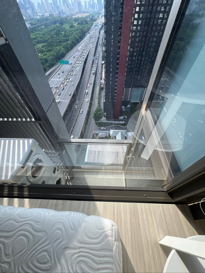 picture Ready to move in Condo Chewathai Asoke MRT RAMA9 Fully Furnished - 13/14