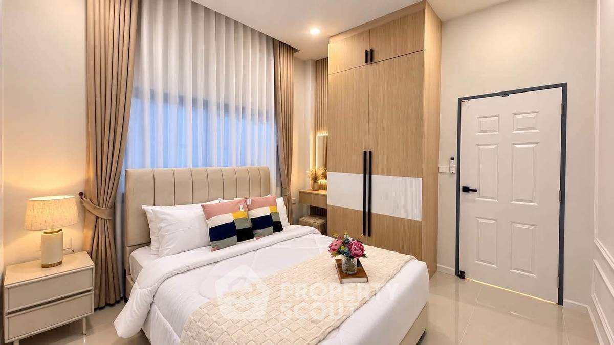 รูป บ้าน 3 ห้องนอน ขนาด 200 ตารางเมตร สำหรับขายใน Areeya Villa พัทยา (ID 3377808) - รูปที่ 9/24