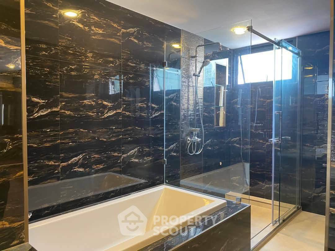 picture 3-BR Condo at President Park Condominium near MRT Queen Sirikit National Convention Centre (ID 3378555) - 12/13